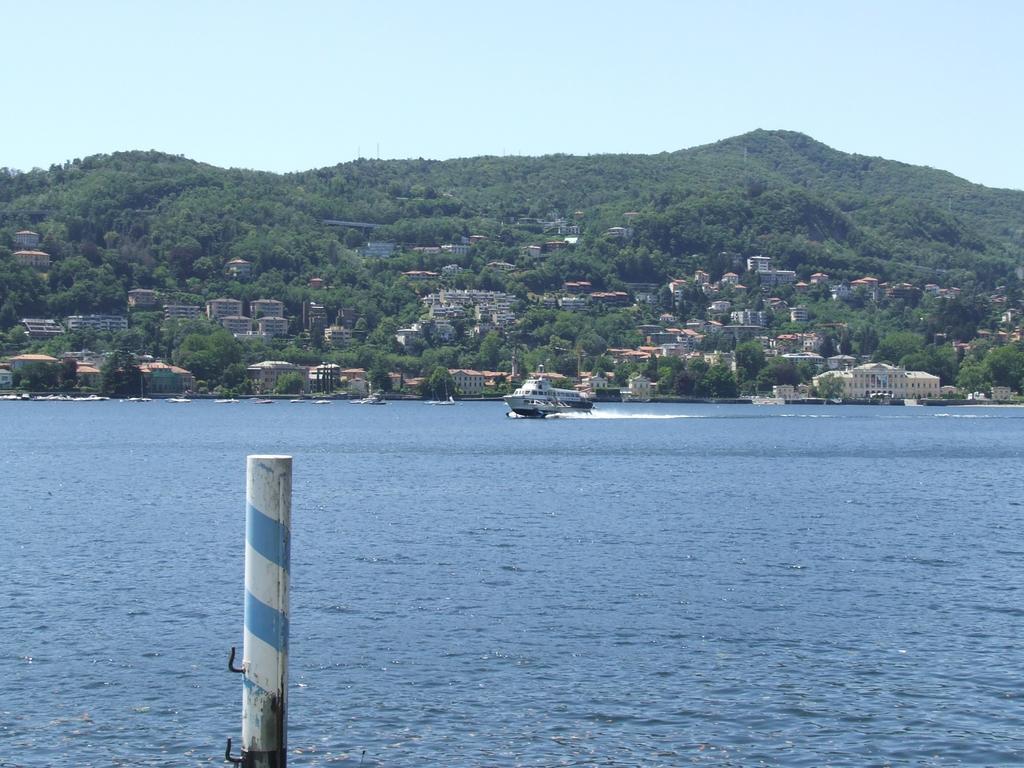 Victoria Hotels Carso Camnago Volta Exterior photo
