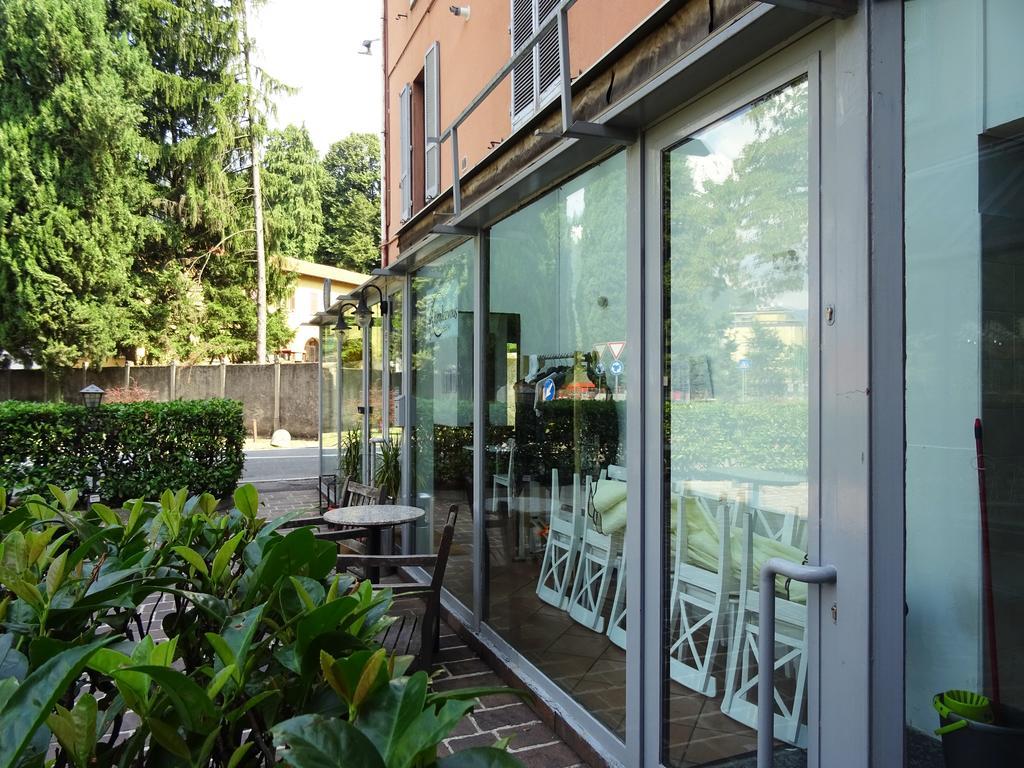 Victoria Hotels Carso Camnago Volta Exterior photo